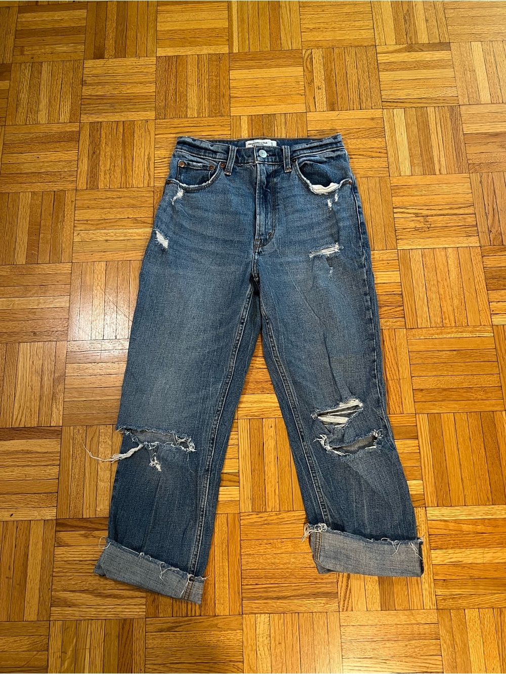 Fall Denim Abercrombie & Fitch Distressed Blue Boyfriend Jeans size 27